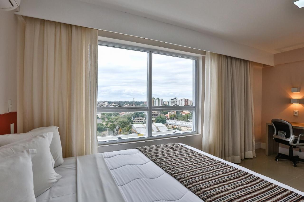 Ramada Hotel & Suites Campos Pelinca Campos dos Goytacazes Buitenkant foto