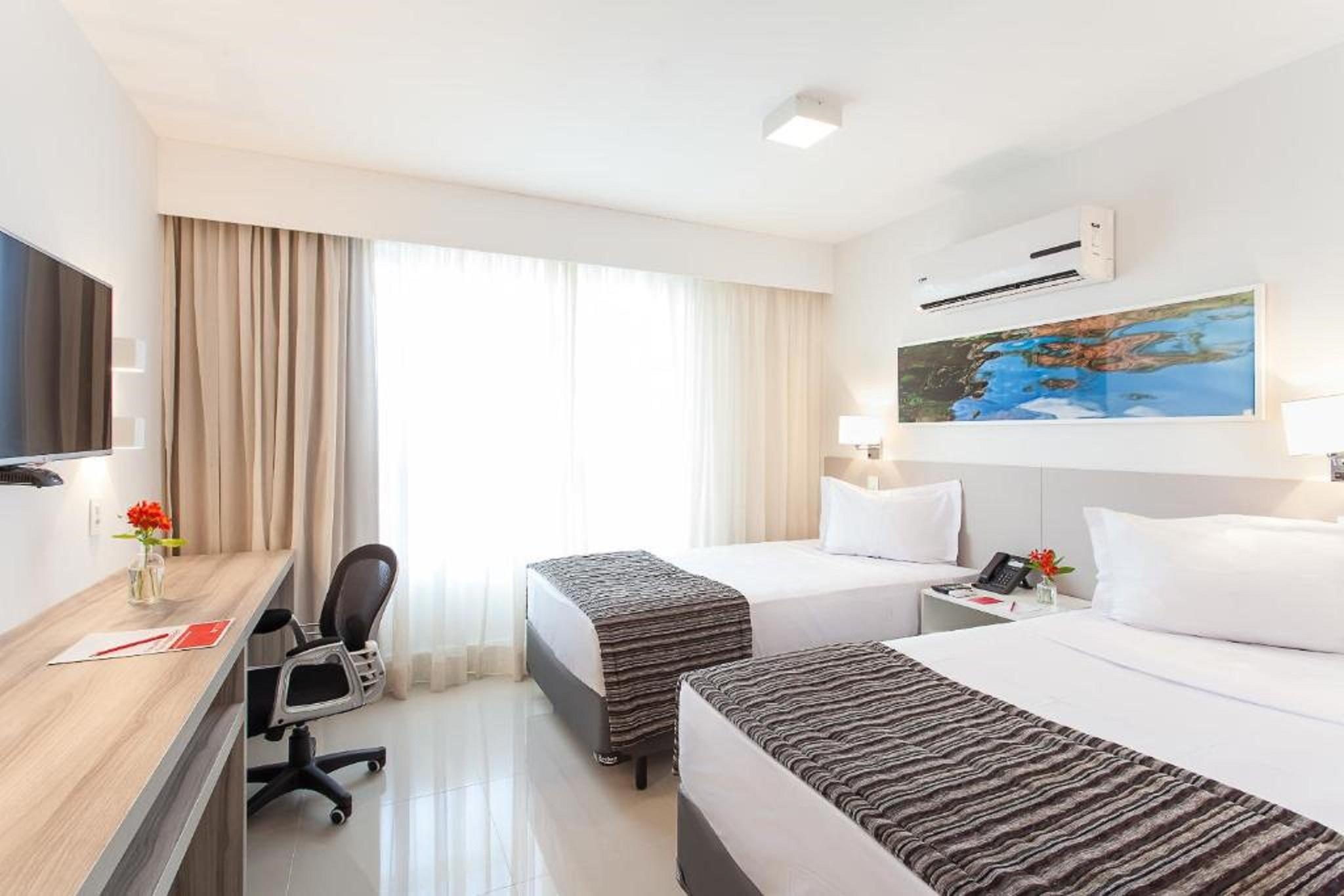 Ramada Hotel & Suites Campos Pelinca Campos dos Goytacazes Buitenkant foto