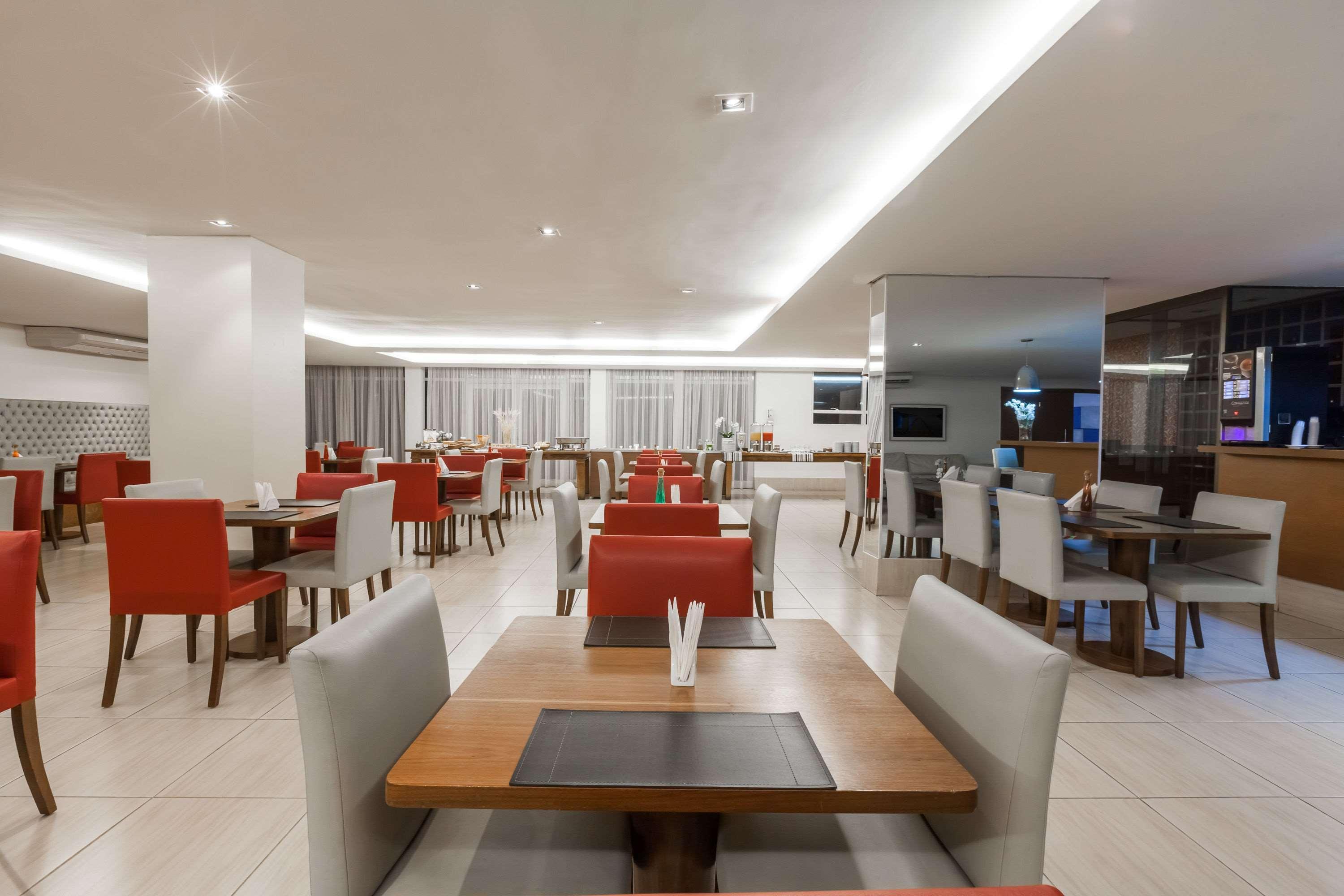 Ramada Hotel & Suites Campos Pelinca Campos dos Goytacazes Buitenkant foto