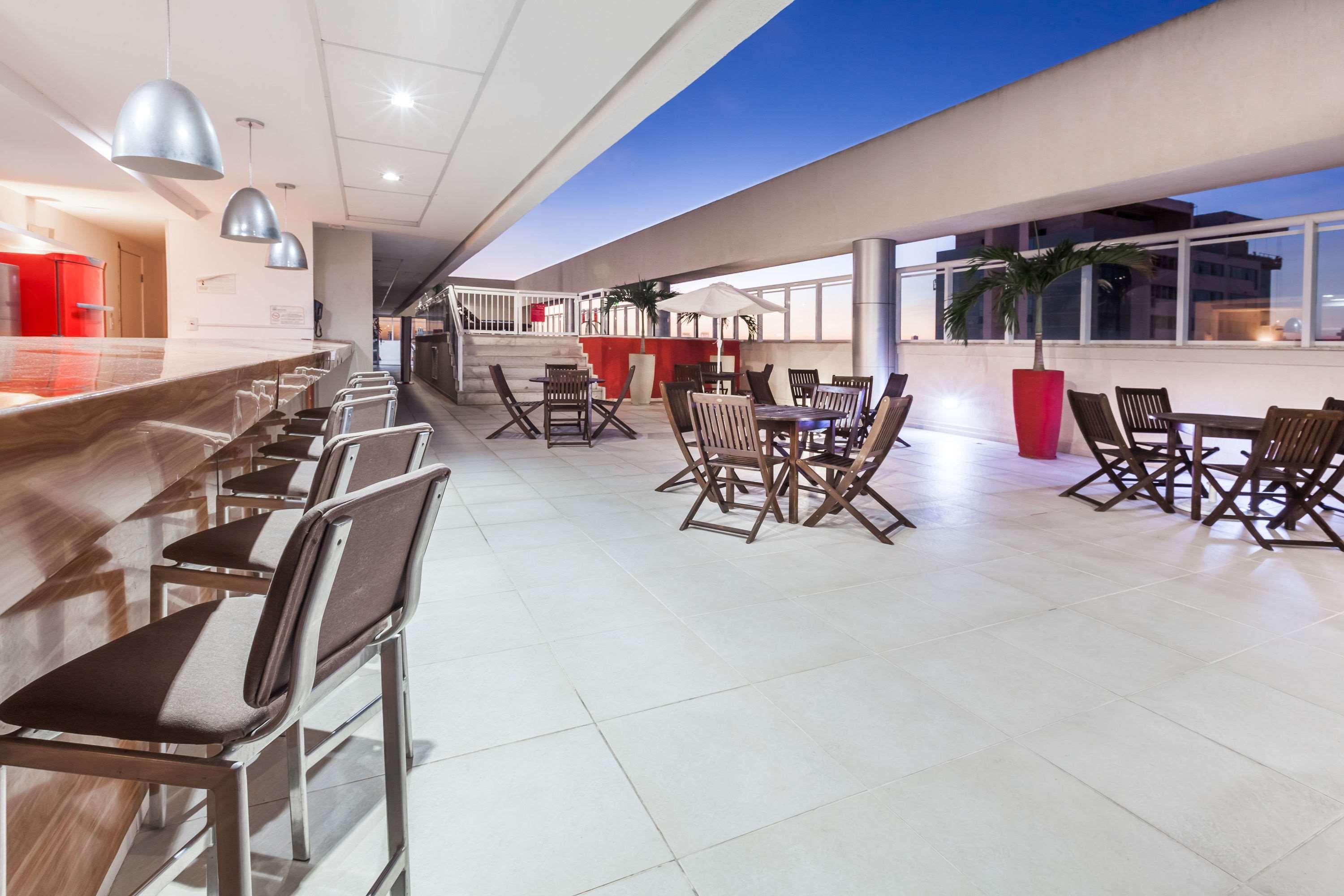Ramada Hotel & Suites Campos Pelinca Campos dos Goytacazes Buitenkant foto