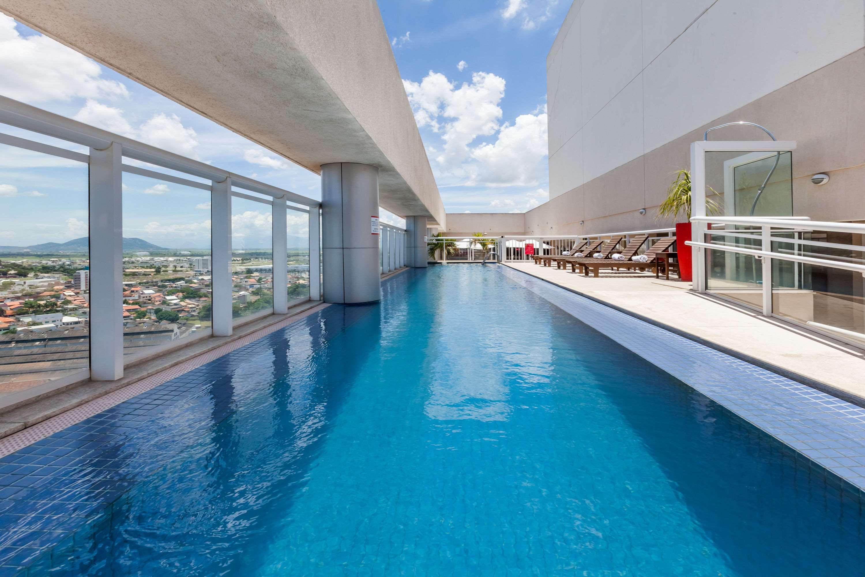 Ramada Hotel & Suites Campos Pelinca Campos dos Goytacazes Buitenkant foto