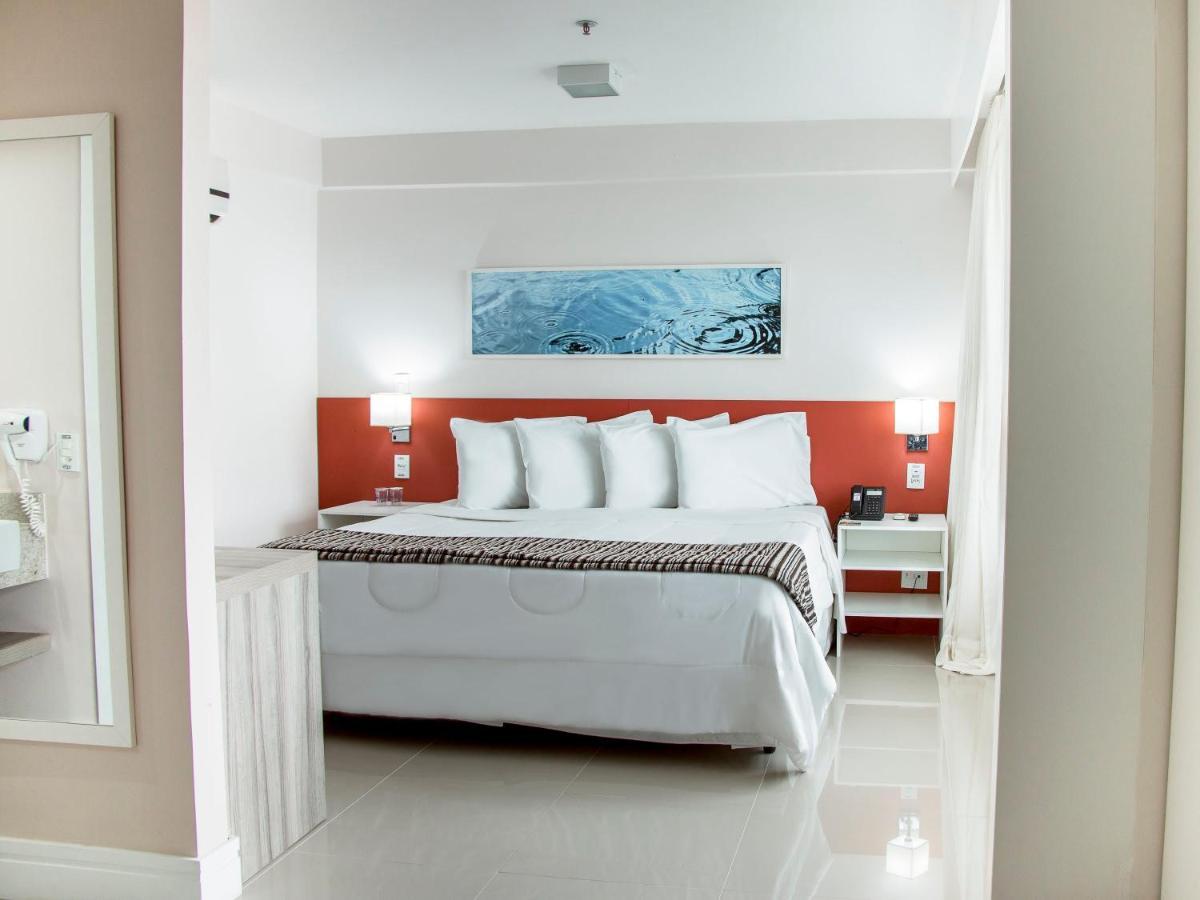 Ramada Hotel & Suites Campos Pelinca Campos dos Goytacazes Buitenkant foto