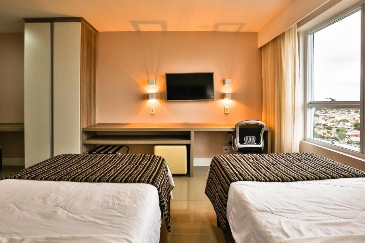 Ramada Hotel & Suites Campos Pelinca Campos dos Goytacazes Buitenkant foto