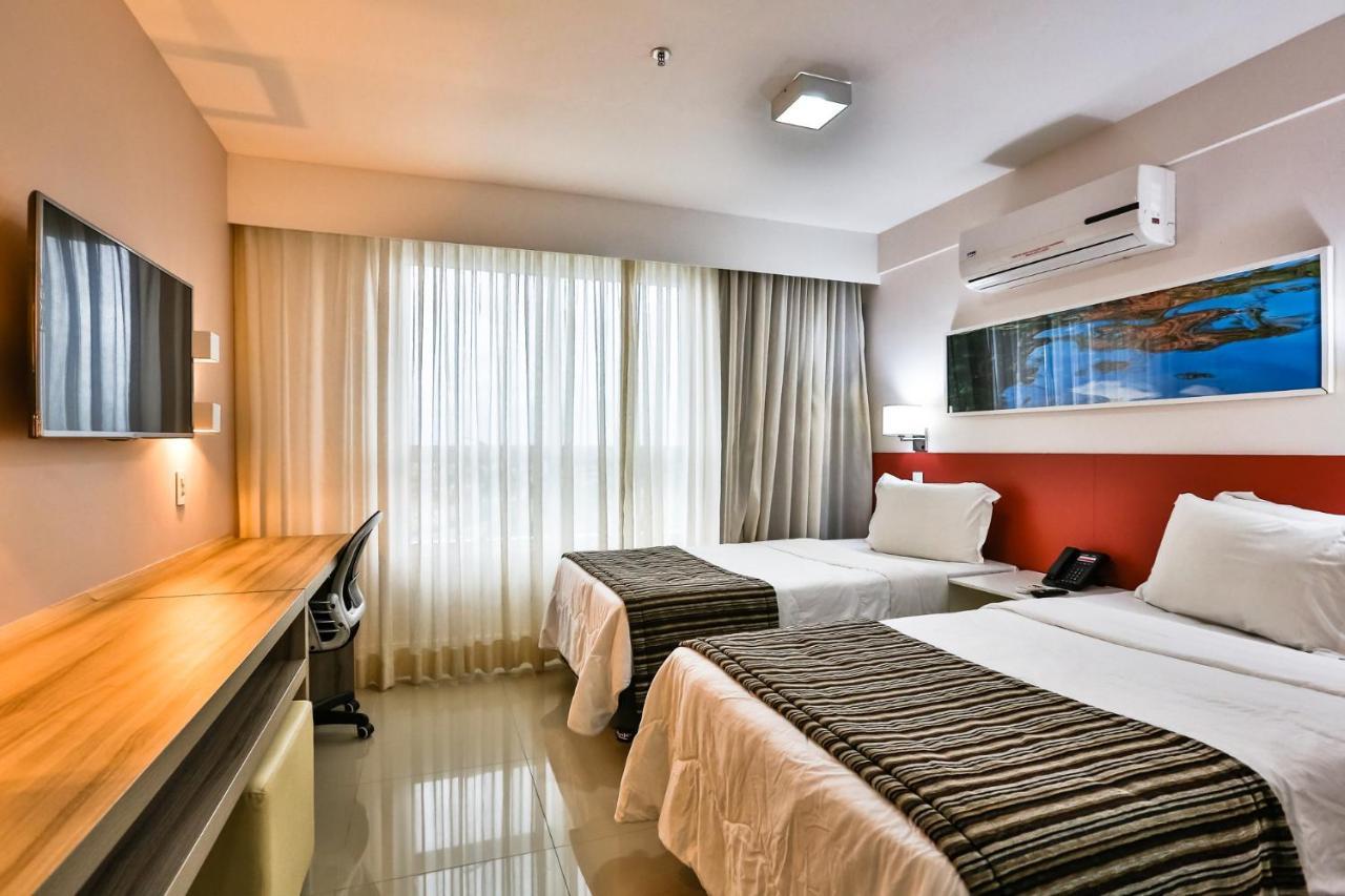 Ramada Hotel & Suites Campos Pelinca Campos dos Goytacazes Buitenkant foto