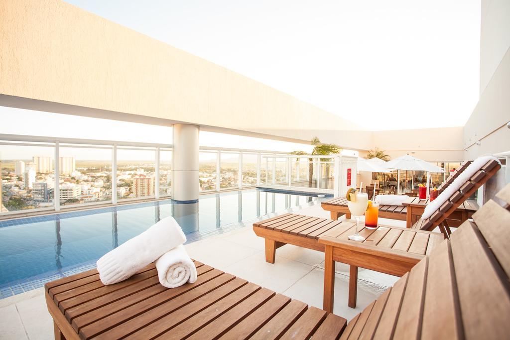 Ramada Hotel & Suites Campos Pelinca Campos dos Goytacazes Buitenkant foto