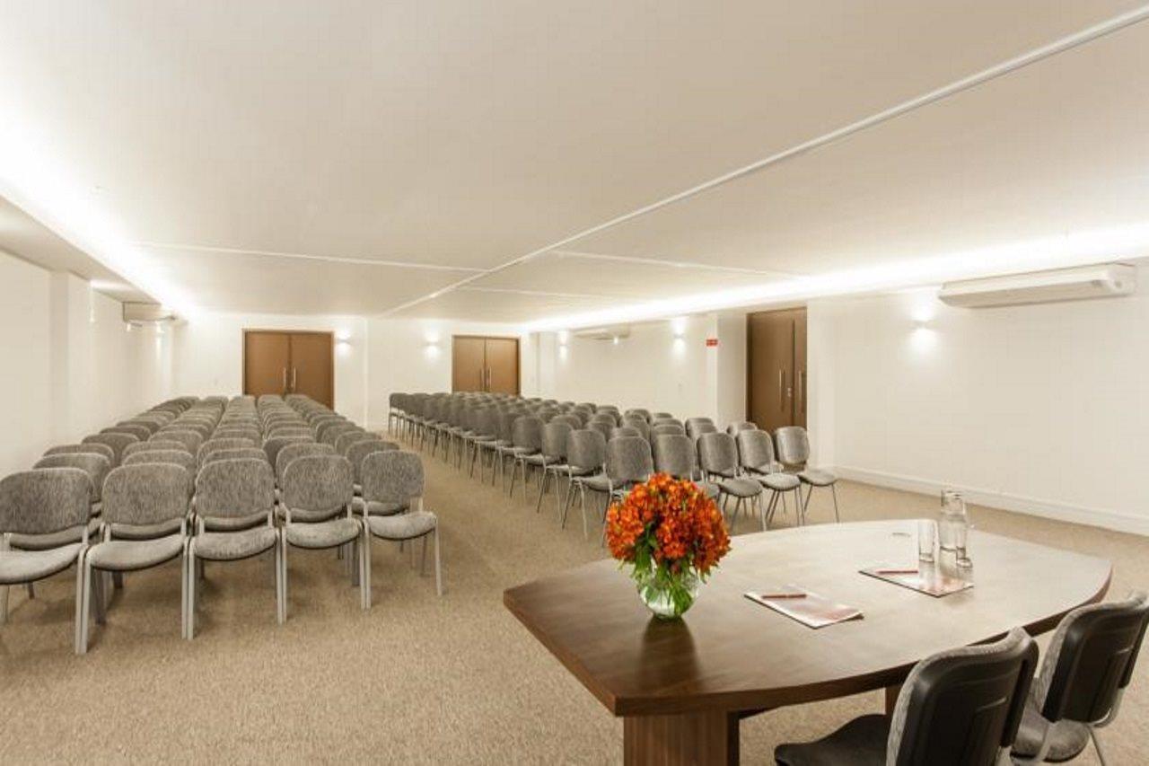 Ramada Hotel & Suites Campos Pelinca Campos dos Goytacazes Buitenkant foto